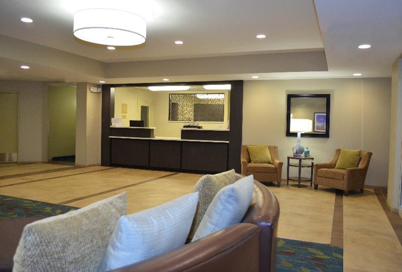 Candlewood Suites Greenville By Ihg Экстерьер фото