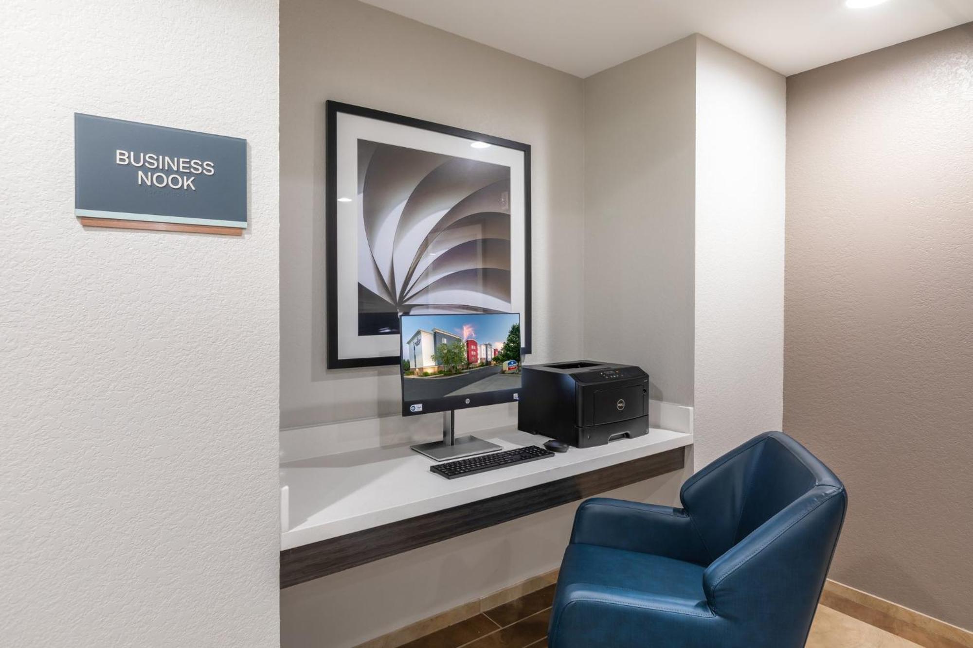Candlewood Suites Greenville By Ihg Экстерьер фото